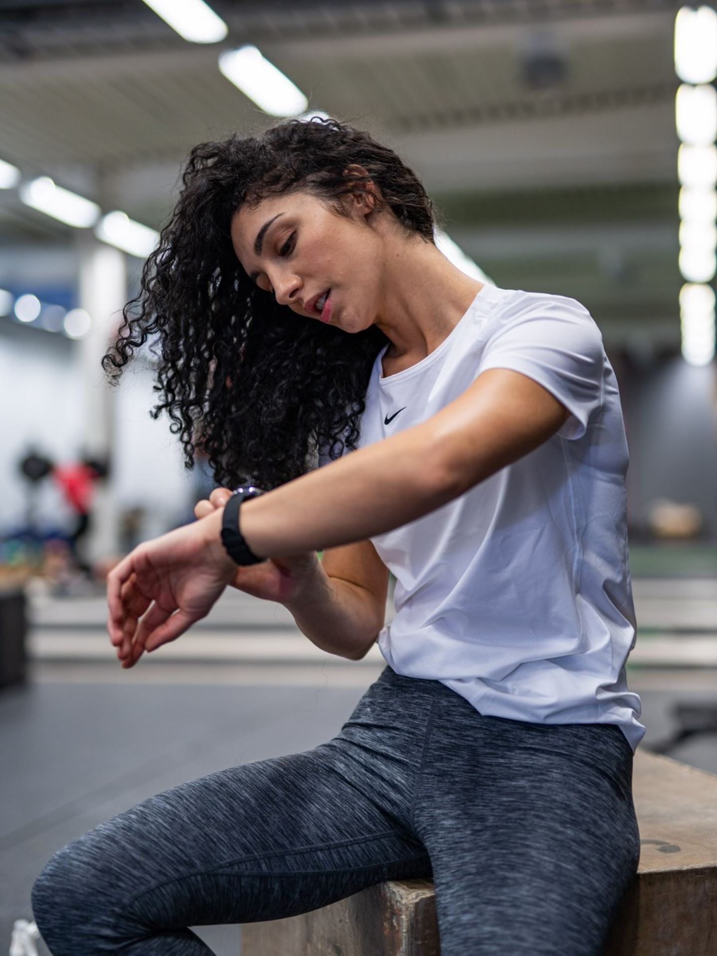 Nike Pro 365 Top Short Sleeve Essential White/ Black