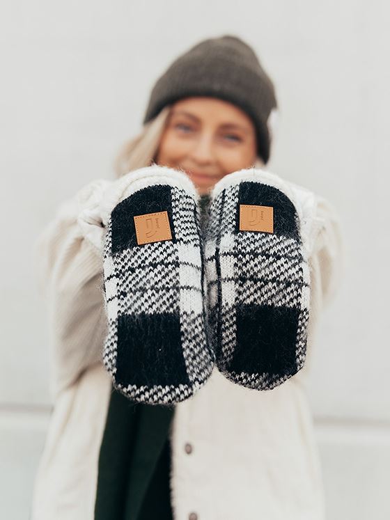 Johaug Lumber Woolmix Mitten White