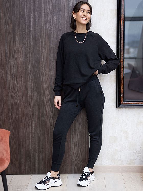 Athlecia Niary Crew neck Black