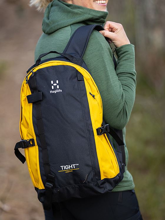 Haglöfs Tight Medium 20L True Black/Pumpkin Yellow
