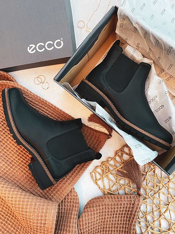 ECCO Elaine Chelsea Boots Black