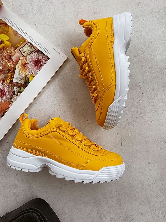 Cruz Laule Sneaker Shoe Golden Road
