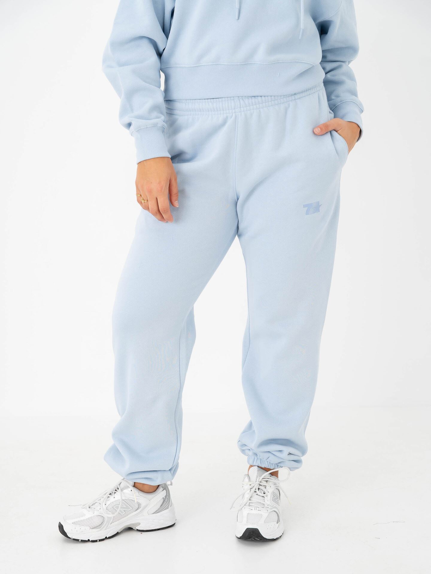 7 DAYS Active Organic Fitted Sweatpants Kentucky Blue