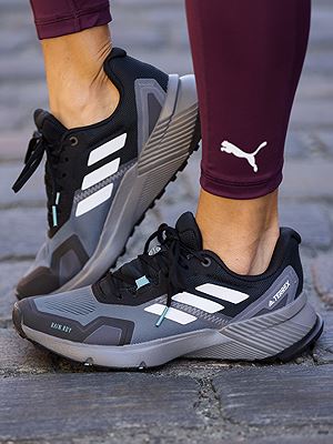 Salg | adidas terrex 325 Gjør et kupp på friluftsklær, treningsklær og sko