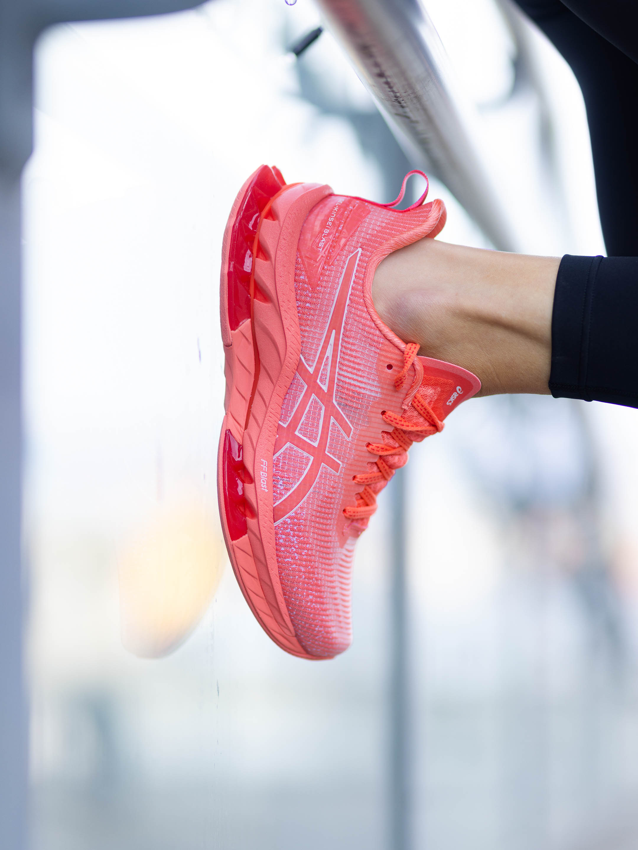 ASICS Kinsei Blast LE 2 Papaya / White