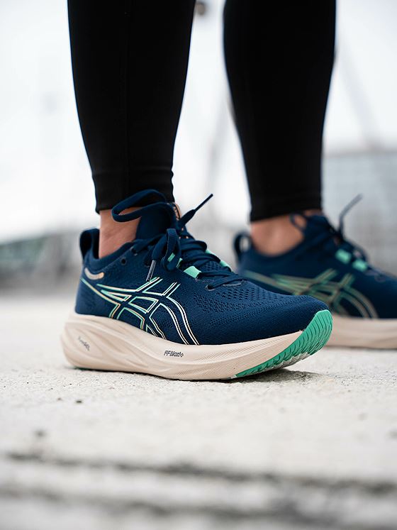 ASICS Gel-Nimbus 26 Blue Expanse / Aurora Green