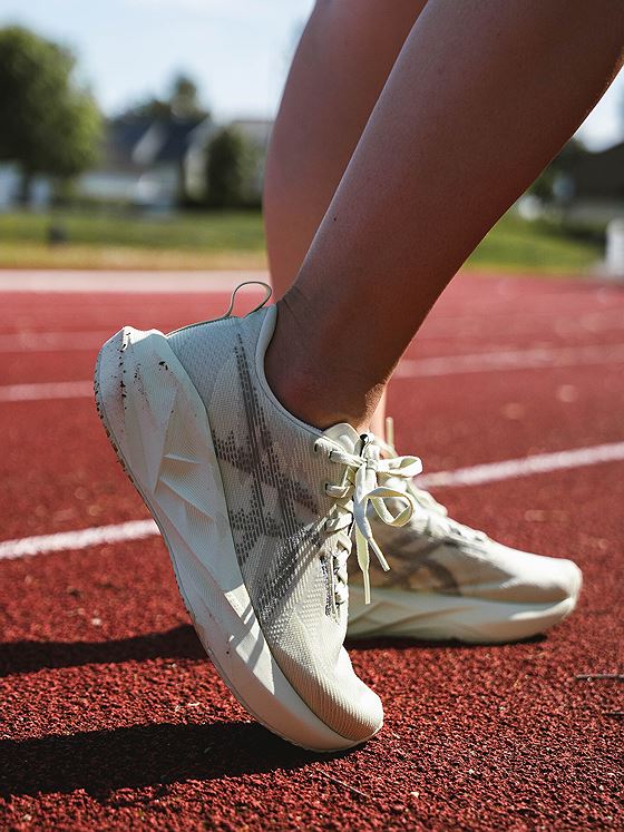 ASICS Novablast 5 Whisper Green/Monument Blue