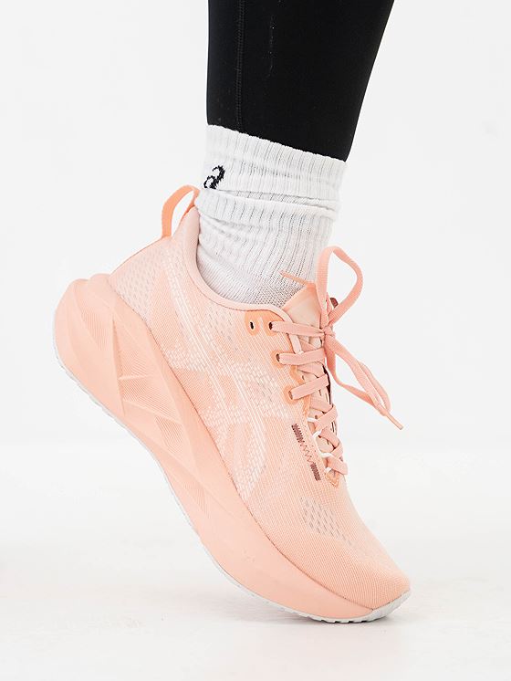 ASICS Novablast 5 Breeze / White