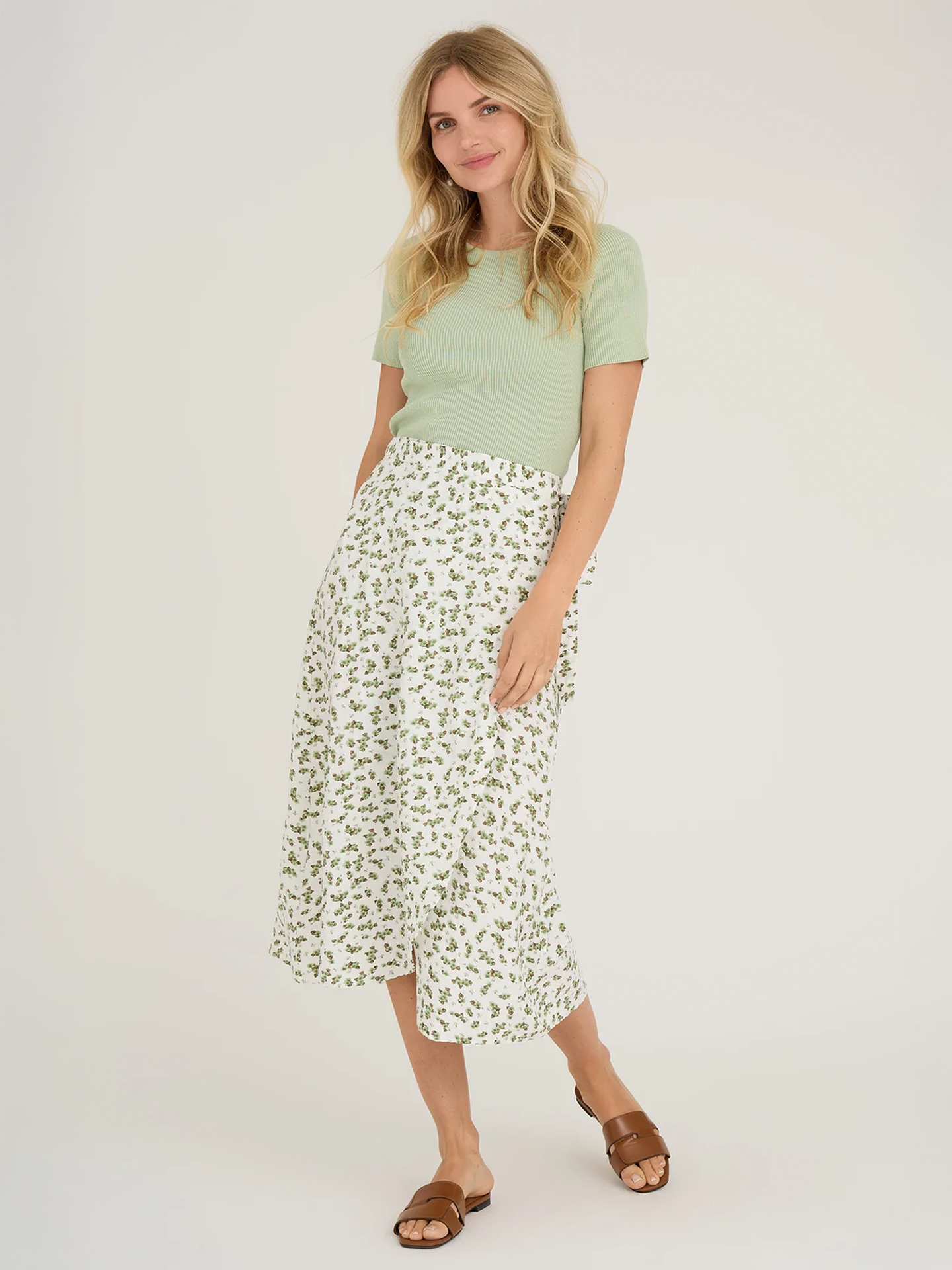 A-View Peony Wrap Skirt White/Green