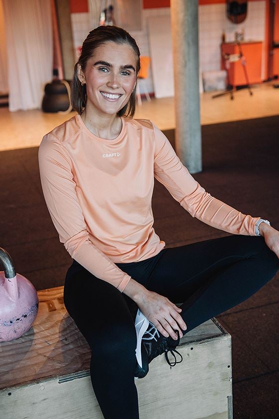 Craft Advance Essence Long Sleeve Tee 2 Apricot