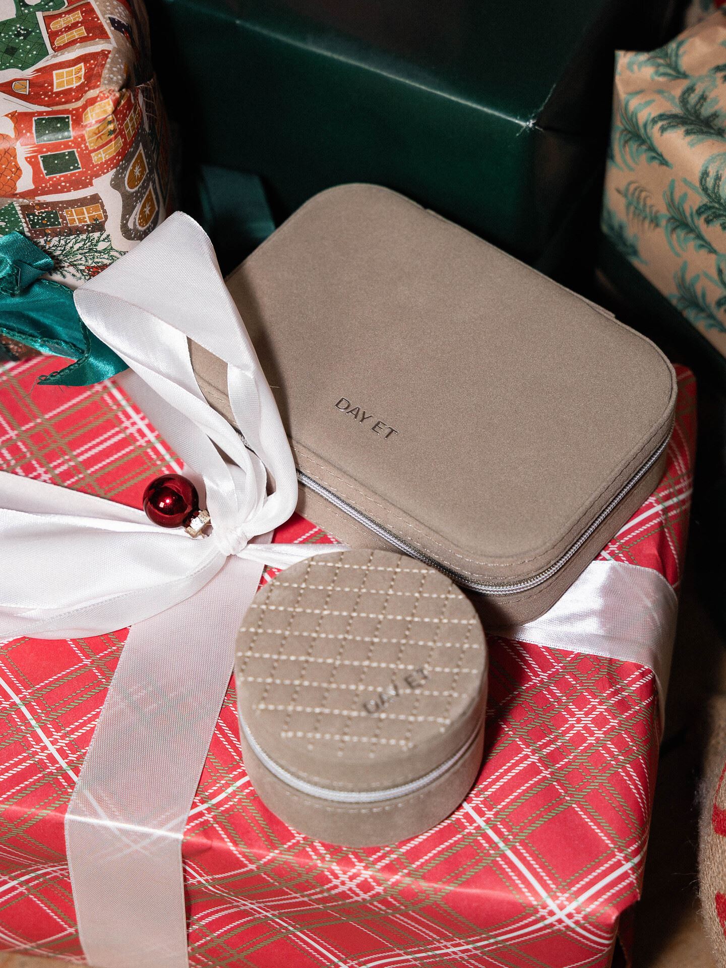 DAY ET Day Z Jewelry Zip Box Cobbelstone