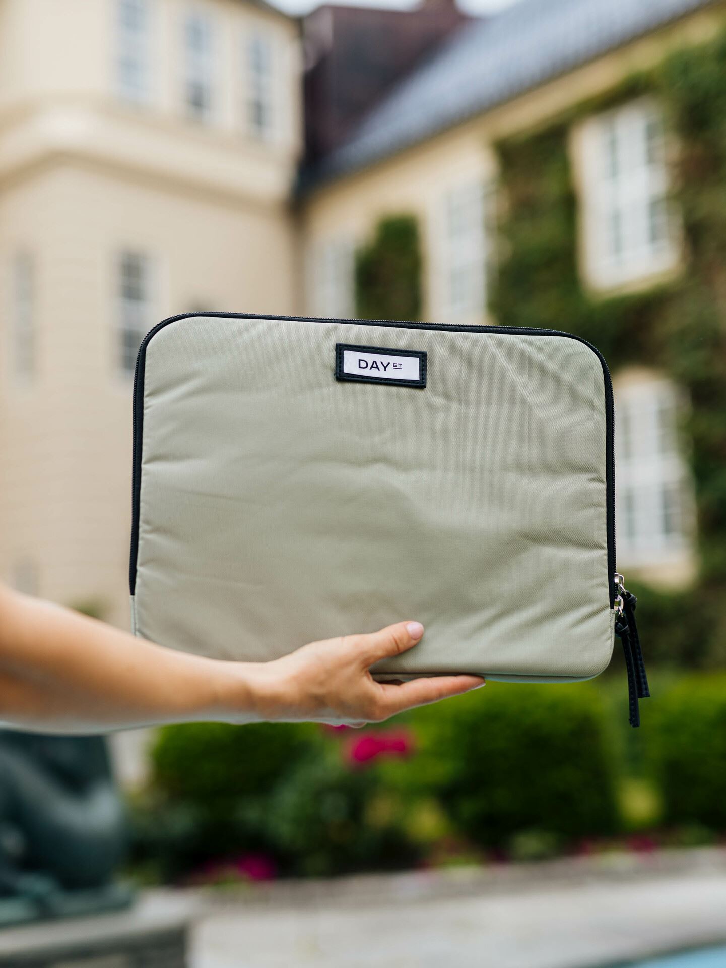 Day pc bag deals