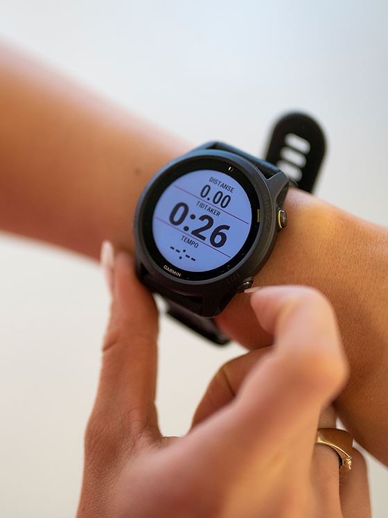 Garmin Forerunner 745 Sort
