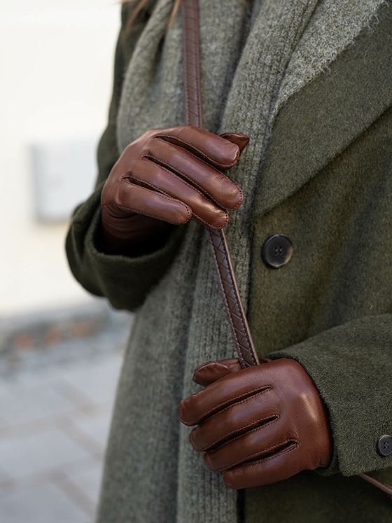 Hestra Megan Chestnut