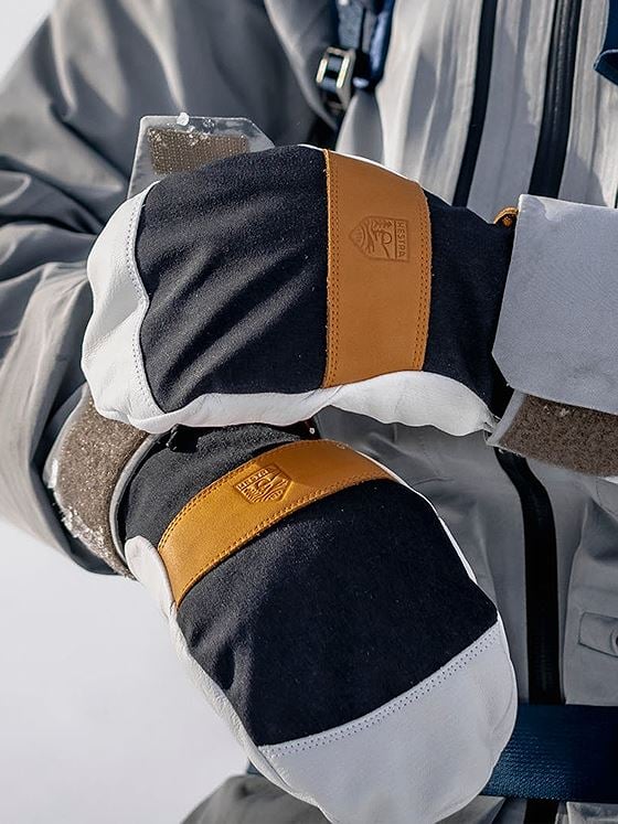 Hestra Voss Czone Mitt Black / Cork