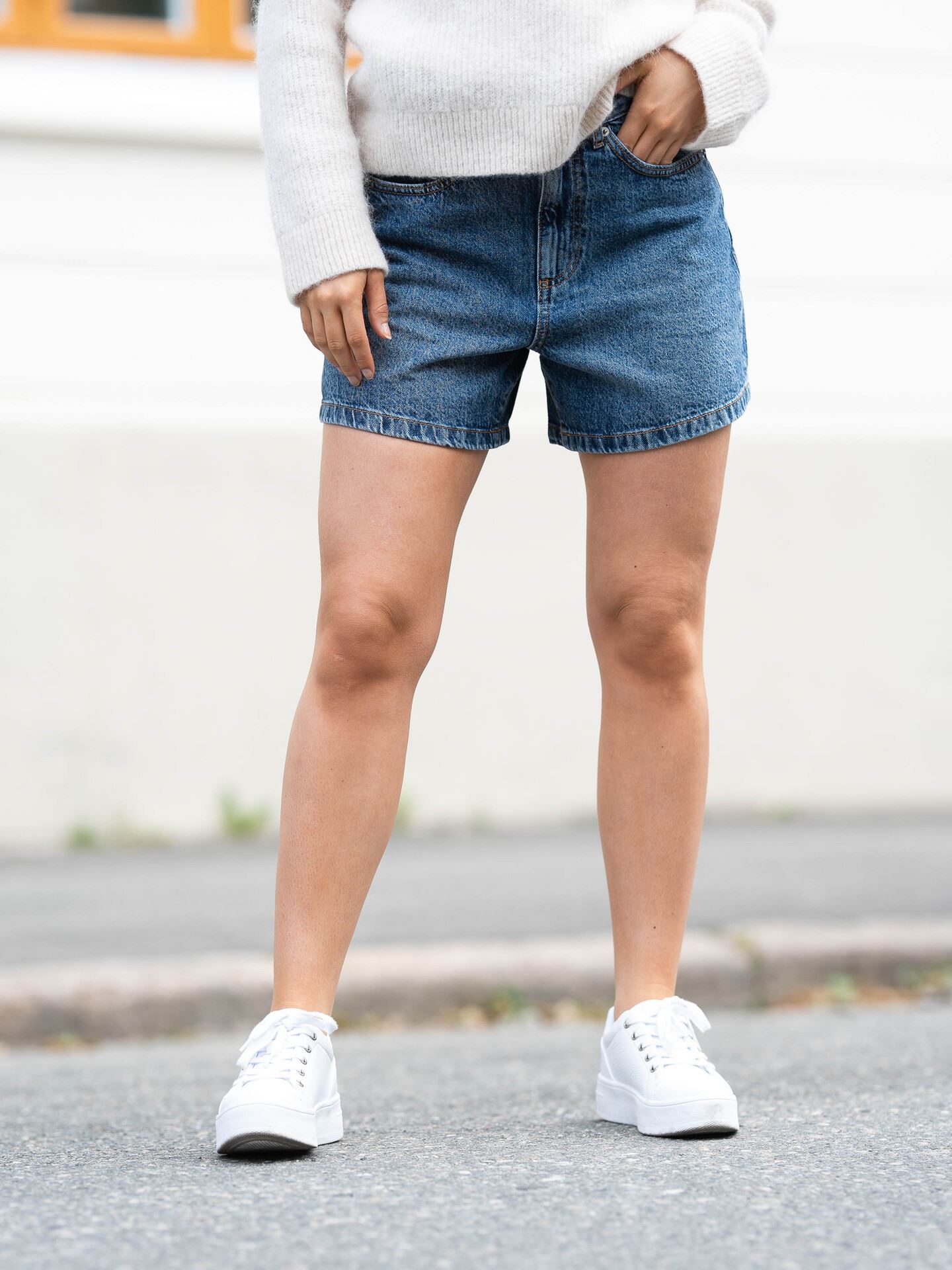 Ichi Aveny Shorts Medium Blue Stone Washed