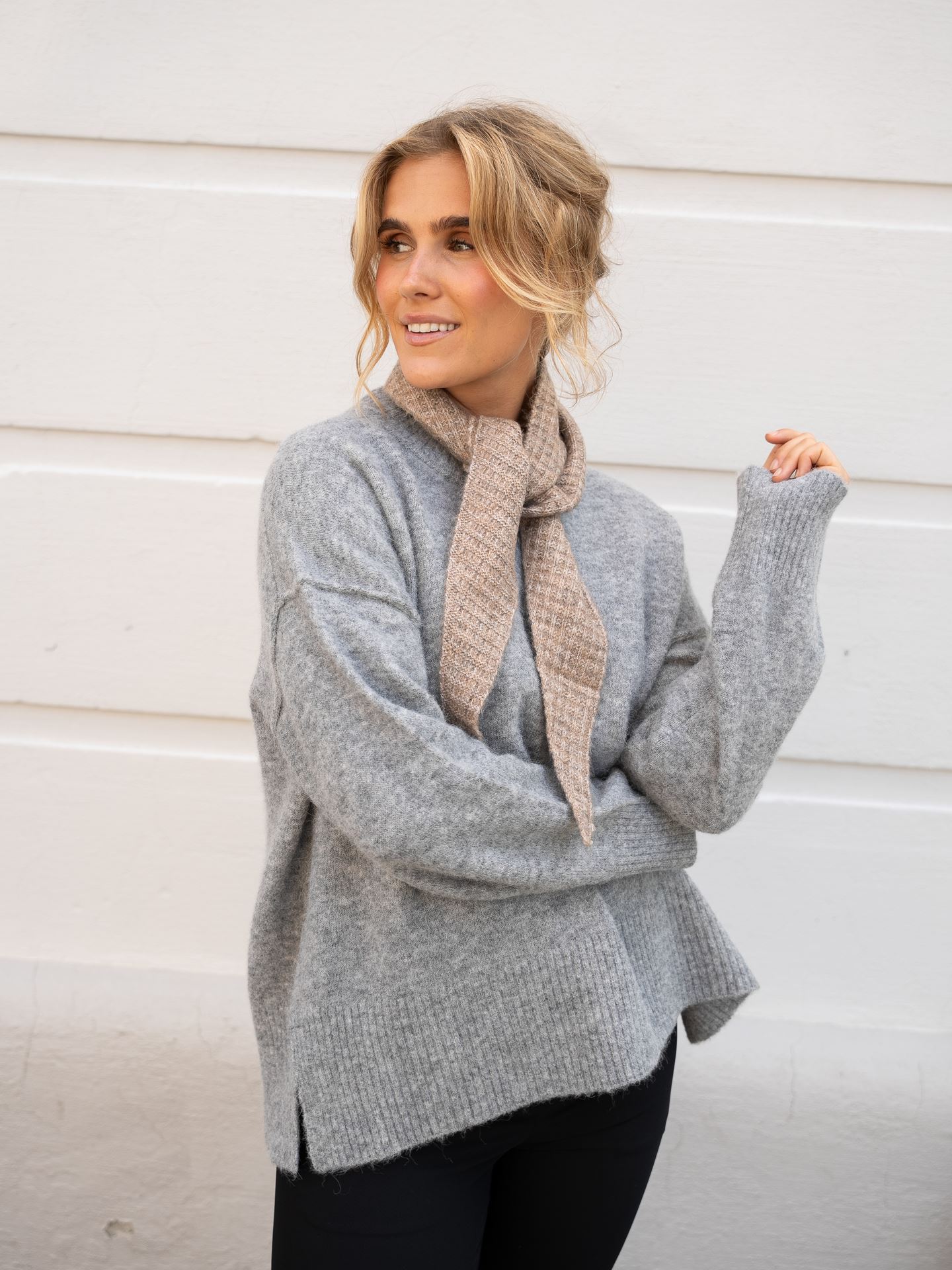 Ichi Folthea Scarf Fungi