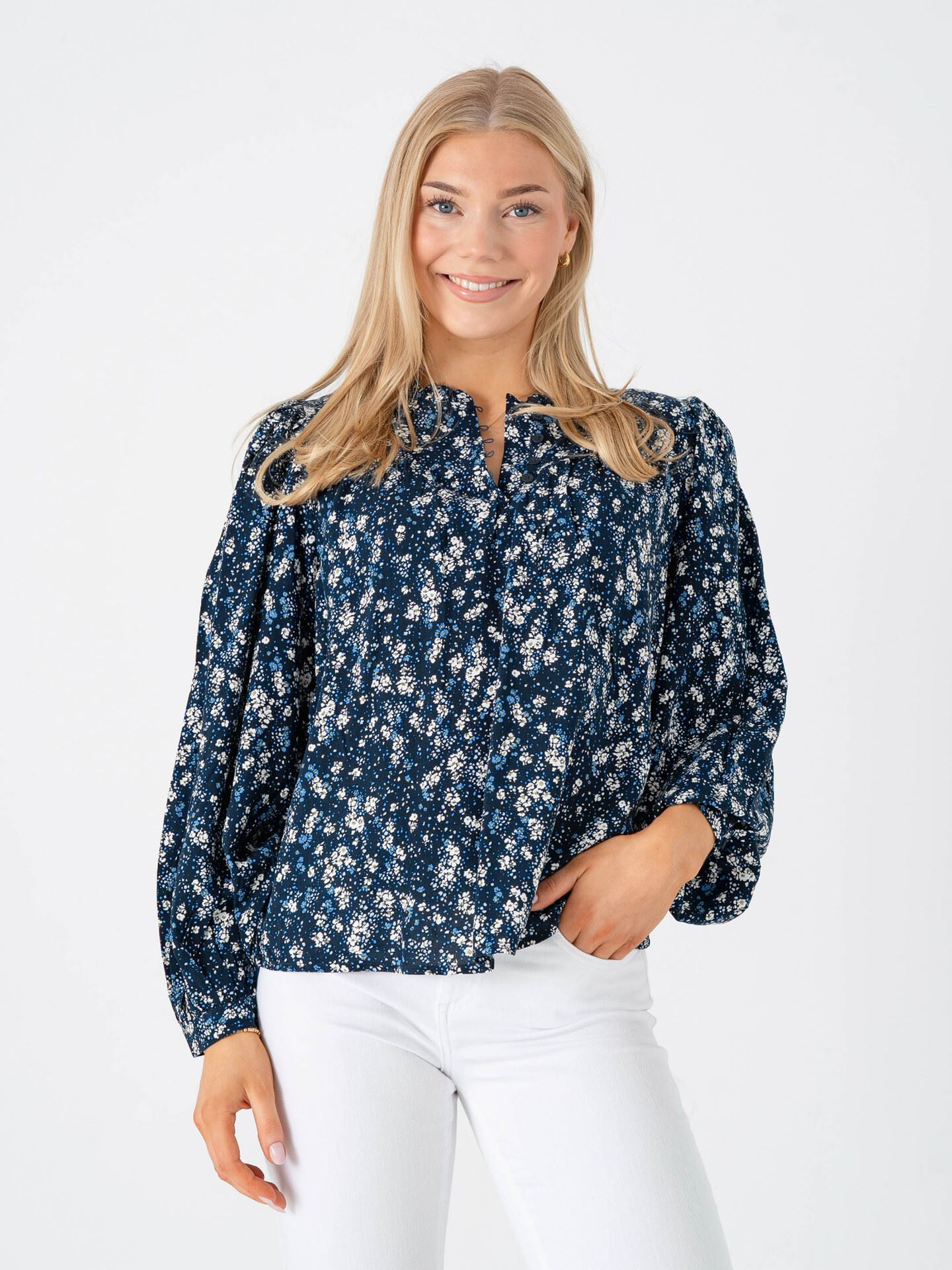 Ichi Vera Long Sleeve 19 Total Eclipse Flower