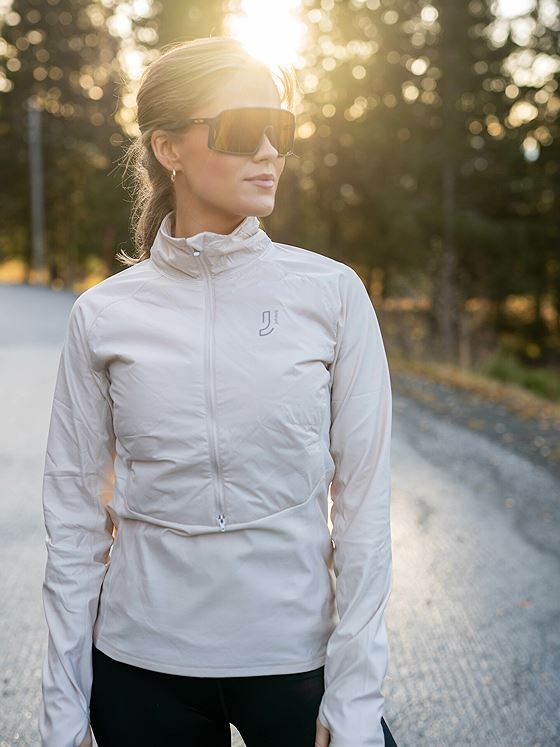 Johaug Gleam Primaloft Half Zip Light Beige