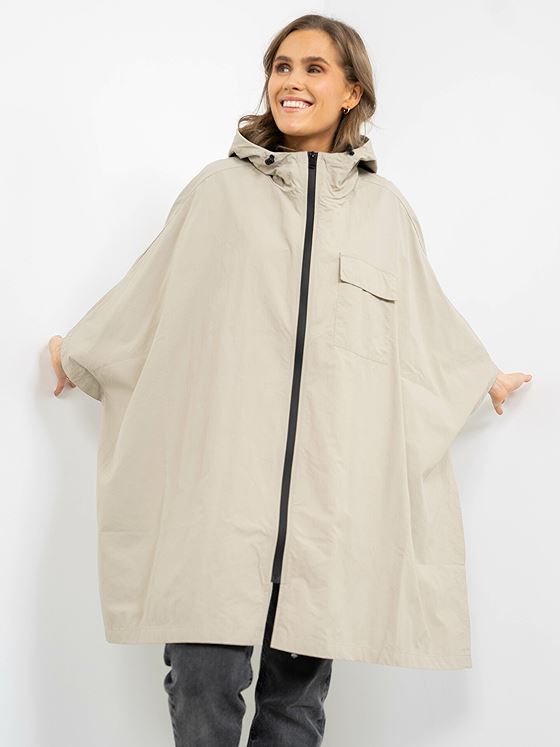 Moss Copenhagen Abenina Cape Aluminium