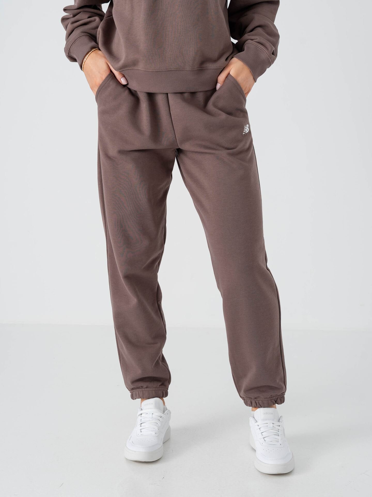 New Balance Sport Essentials French Terry Jogger Cortado