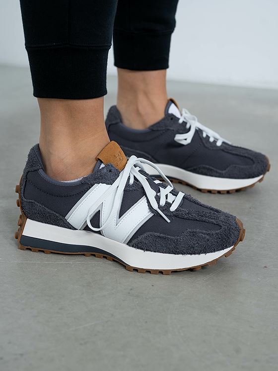 New Balance WS327 Grå