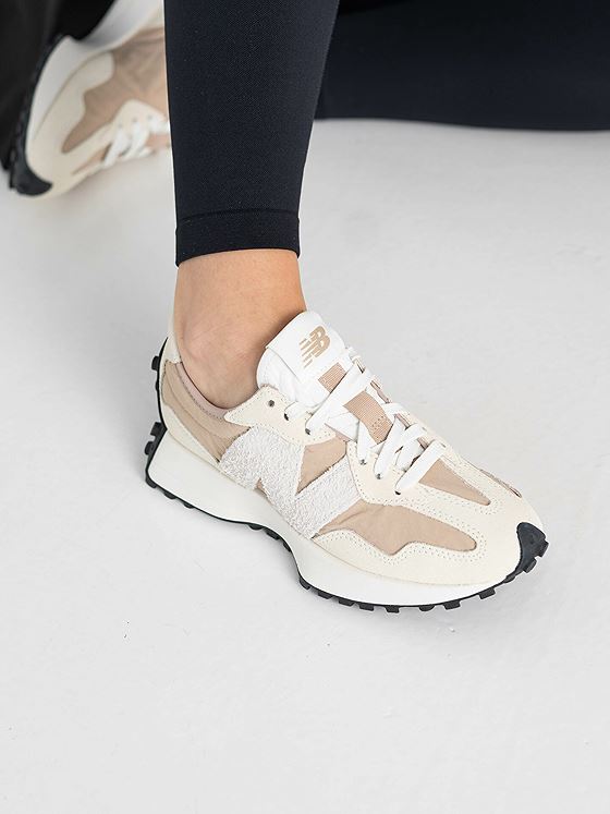 New Balance WS327 Beige