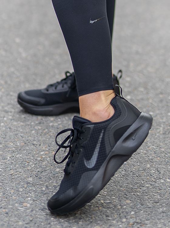 Nike Wearallday Black