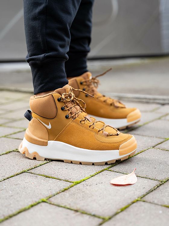 Nike City Classic Wheat/Black/Gum Light Brown/Sail