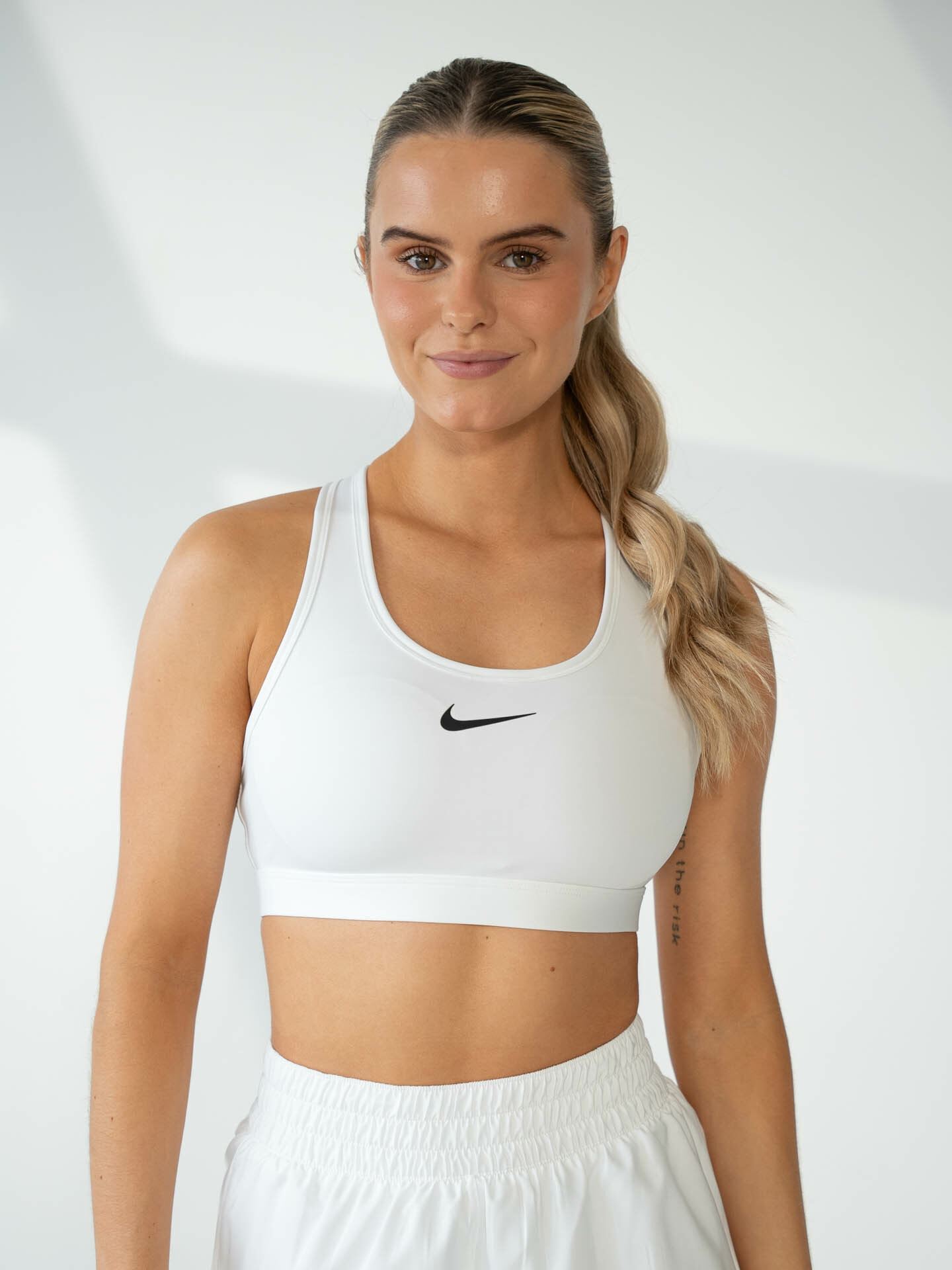 Swoosh Medium Support Padded Sports Bra White/Stone Mauve/Black S