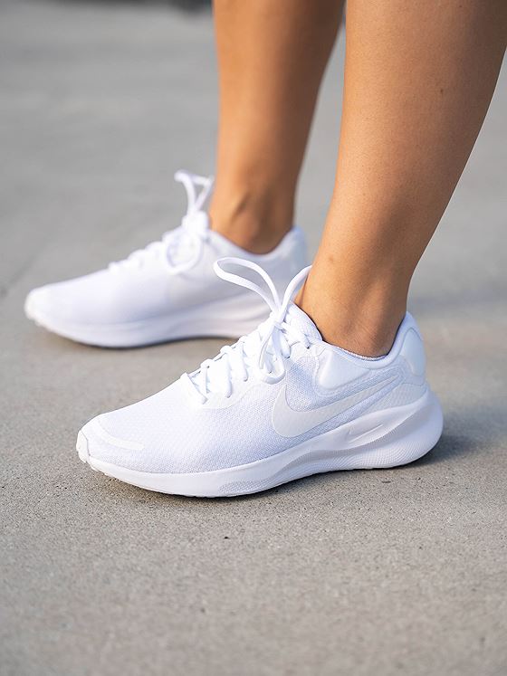 Nike Revolution 7 White