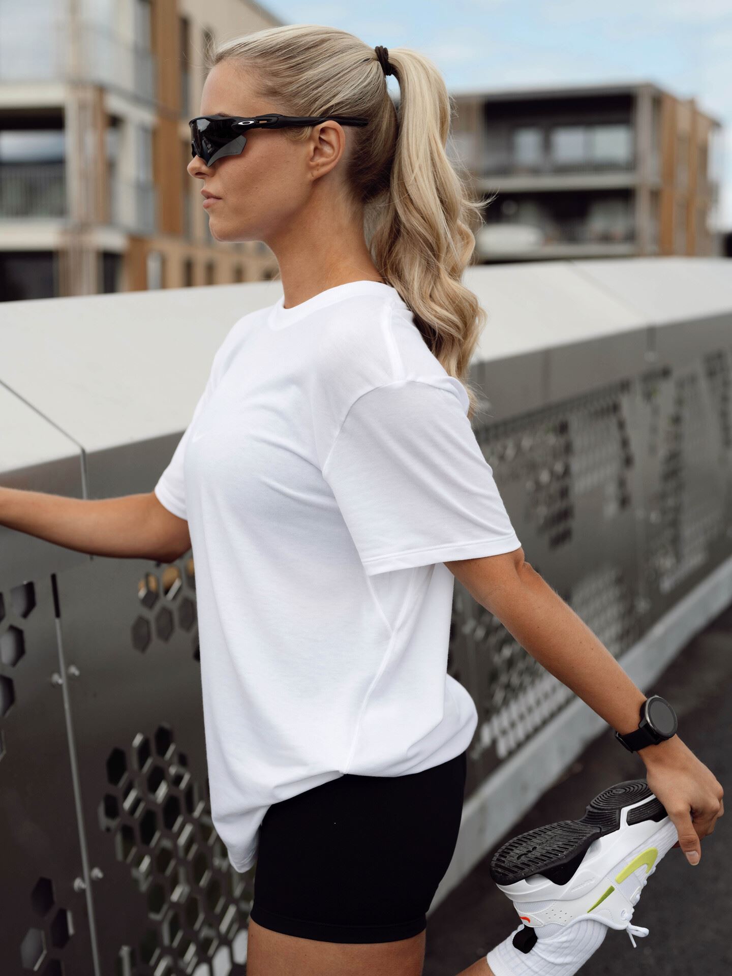 ★★Nike★★ One Relaxed Dry Fit Short Sleeve Top W White Bl Nike One Relaxed Women's Dri-FIT Short-Sleeve Top. Nike.com