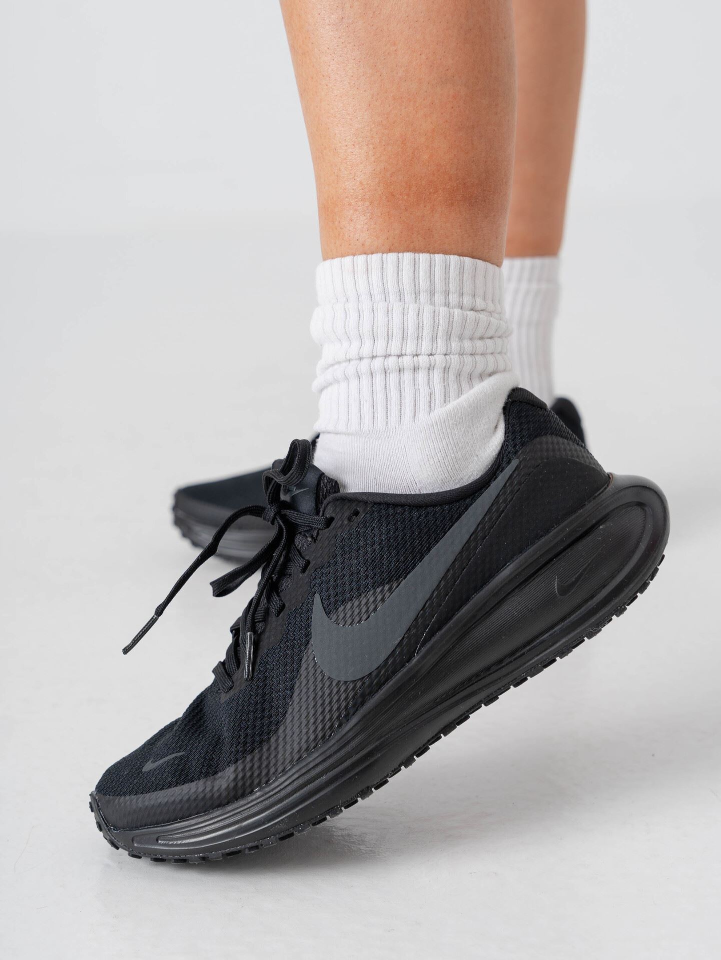 Nike Revolution 8 Black / Anthracite