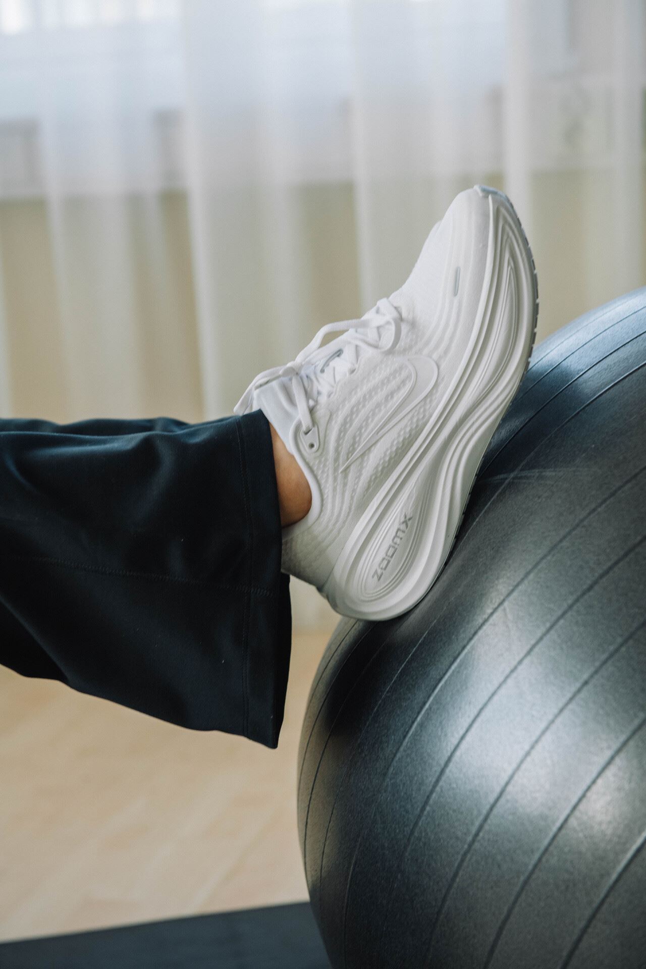 Nike Vomero 18 Plus Hvit/Photon Dust/Metallic Silver/Summit White