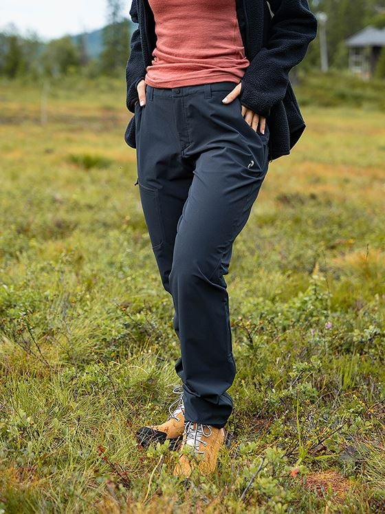 Peak Performance W Scale Softshell Pants BLACK