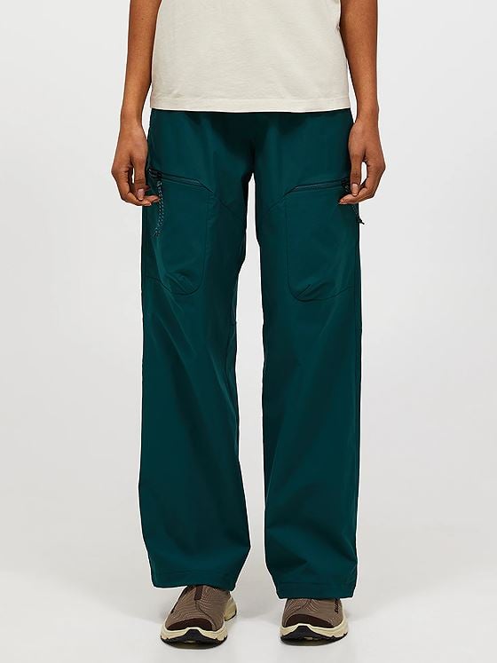 Peak Performance Outdoor Cargo Pants Women Ponderosa Pine