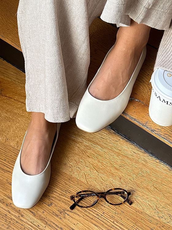 Roberto Rosso Trieste Ballerina Leather Creme