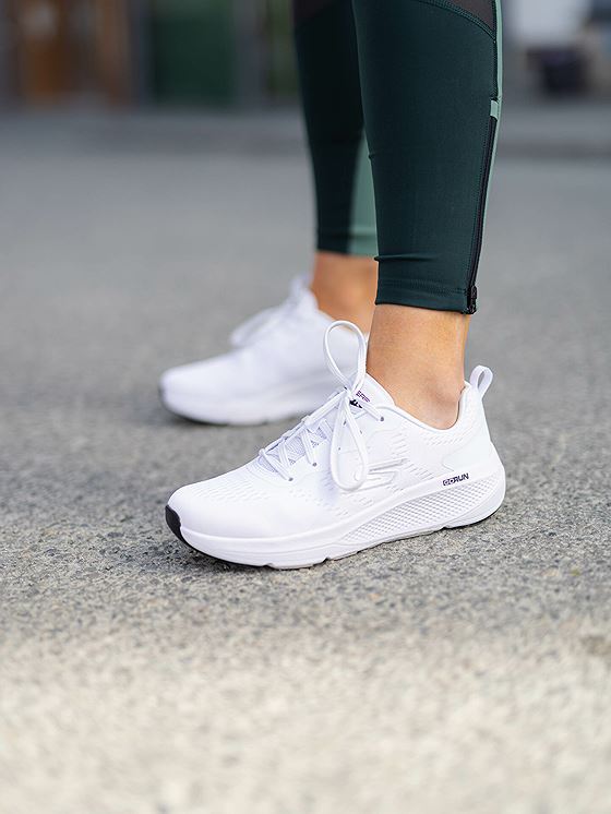 Skechers Go Run Elevate White