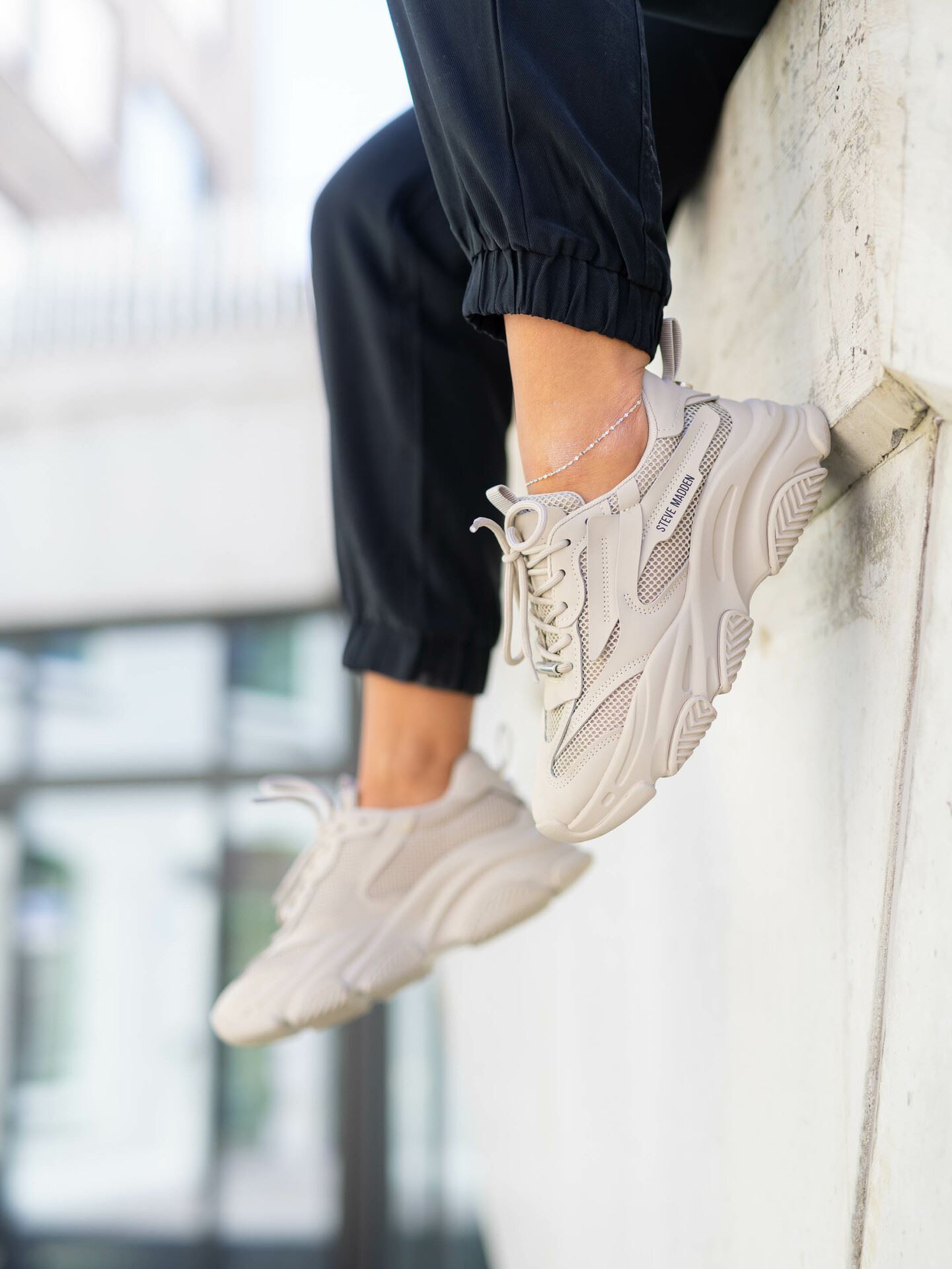 Steve Madden Possession Greige