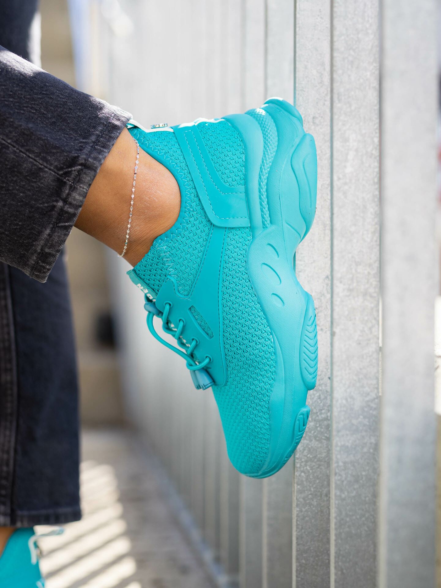 Steve Madden Match-E Sneaker Teal