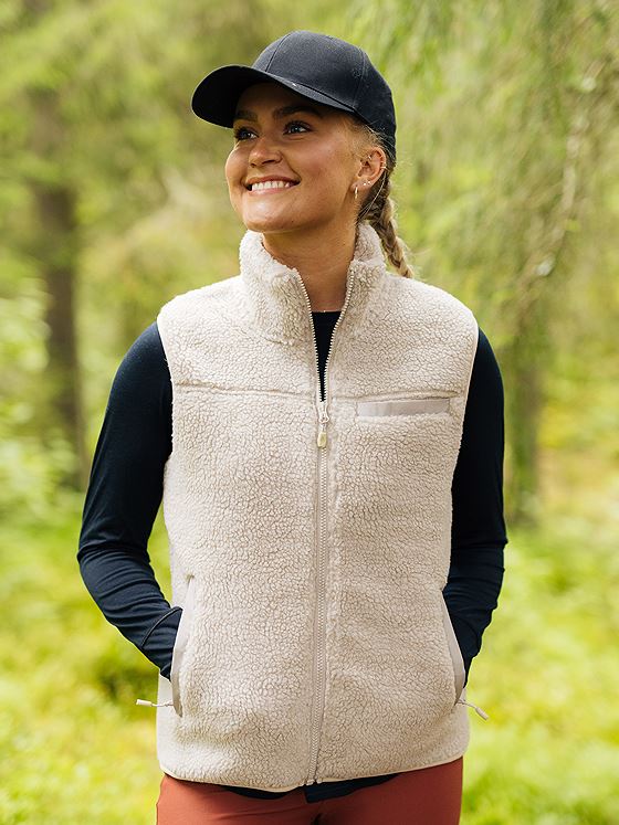 Twentyfour x GI Pile Vest Lys Beige - Get Inspired Exclusive Collection