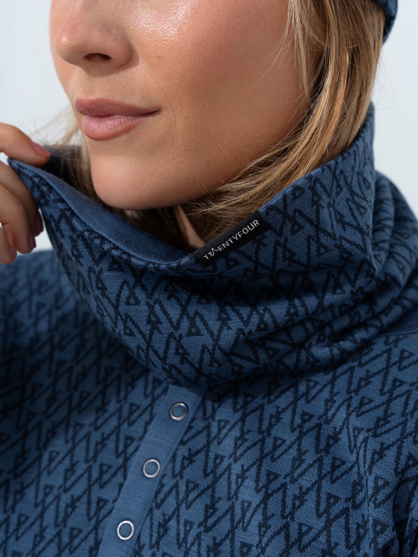 Twentyfour Finse 2W Ullhals Gråblå