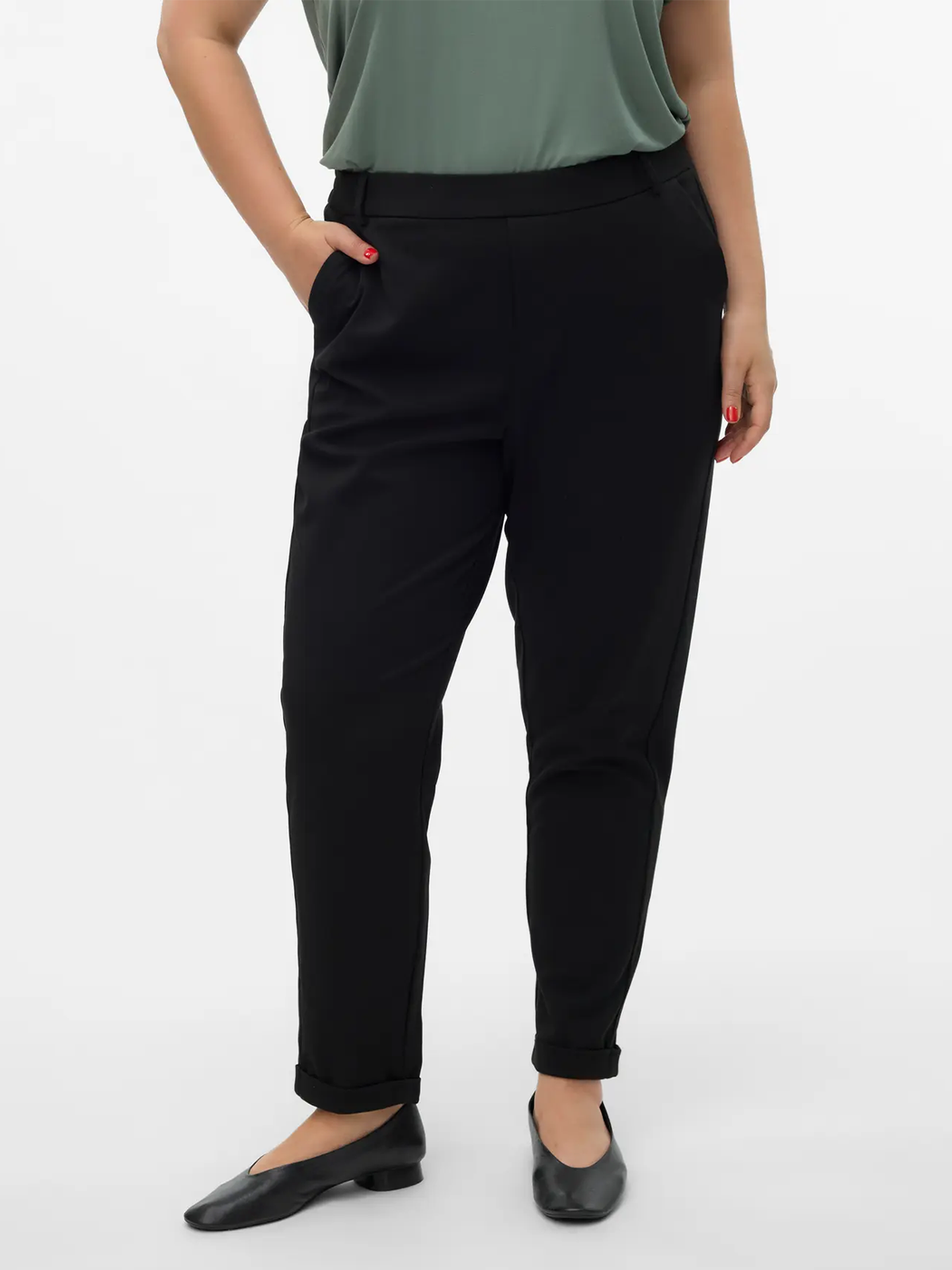 Vero Moda Curve Maya Mid Waist Loose Solid Pant Black