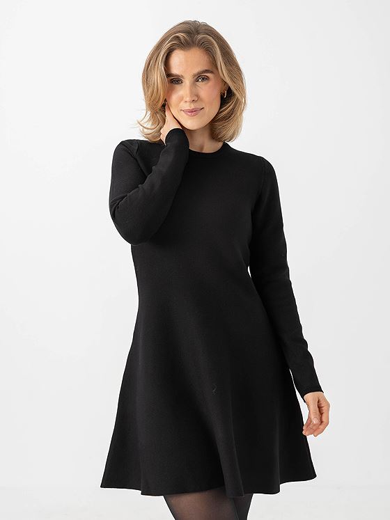 Vila Sway Long Sleeve O-Neck Skater Knit Dress Black Beauty