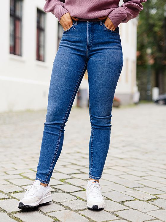 Wrangler High Rise Skinny Camellia