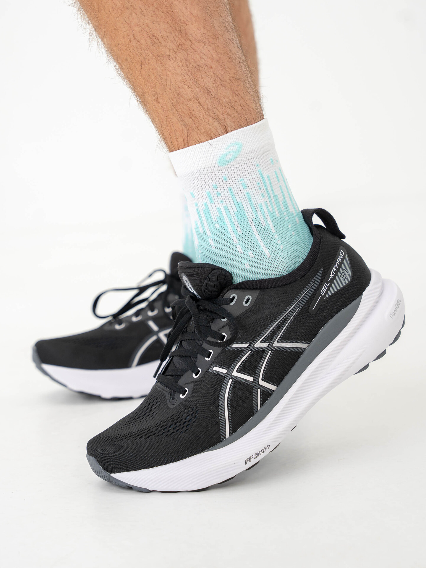 ASICS Gel-Kayano 31 Black / White
