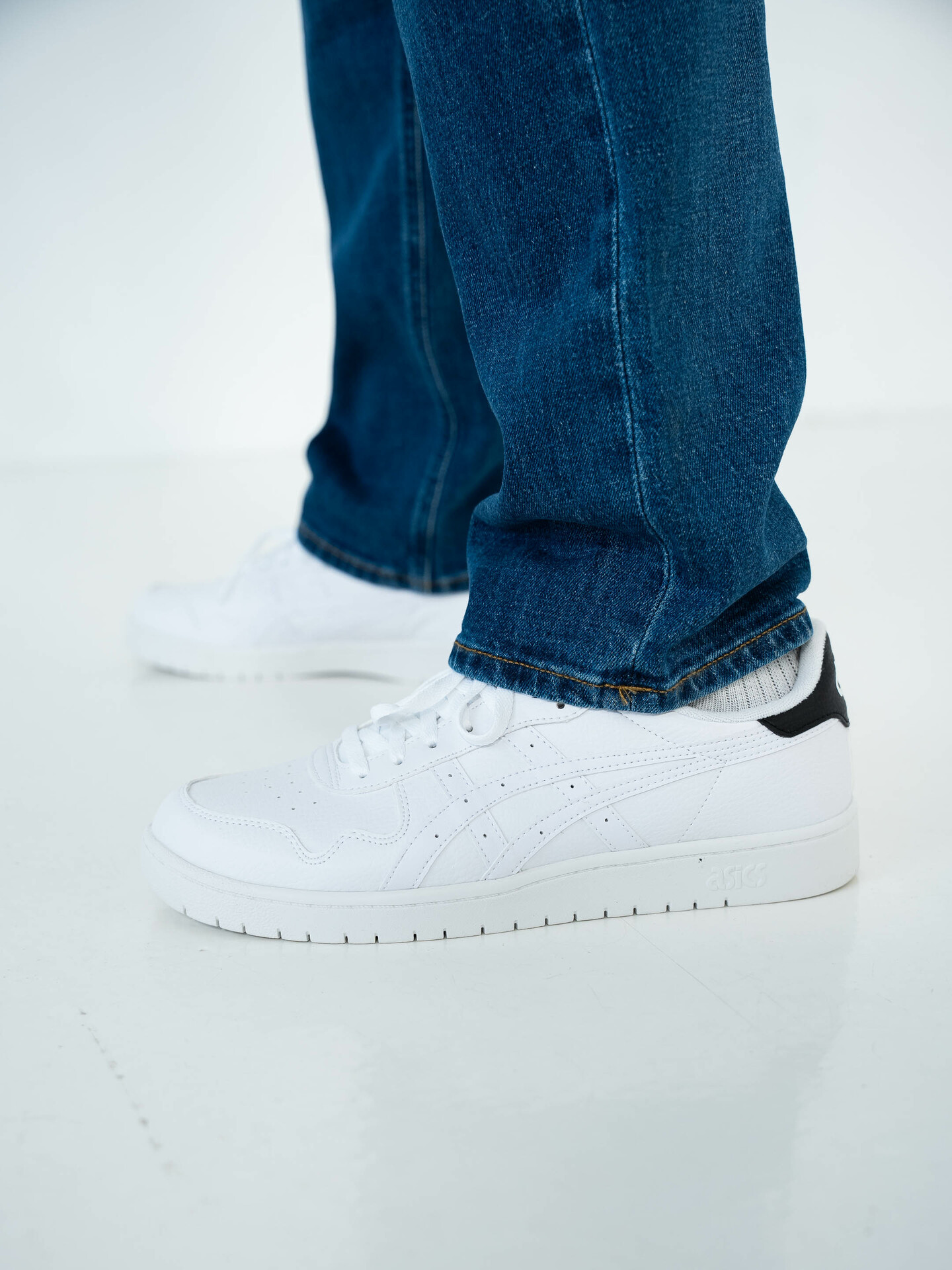 ASICS Japan S White / Black