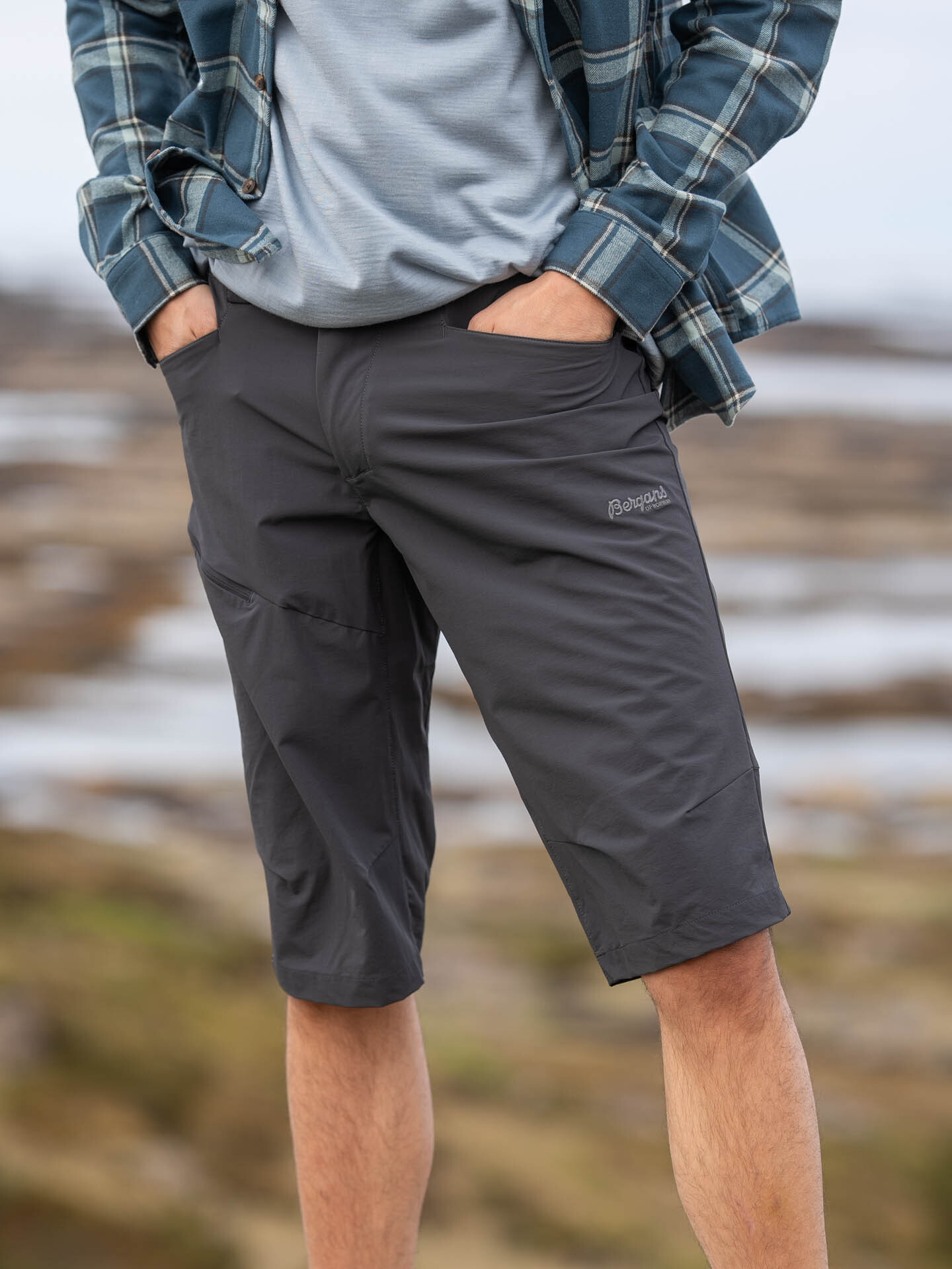 Men's Vandre Light Softshell Long Shorts Dark shadow grey 46, Dark shadow grey