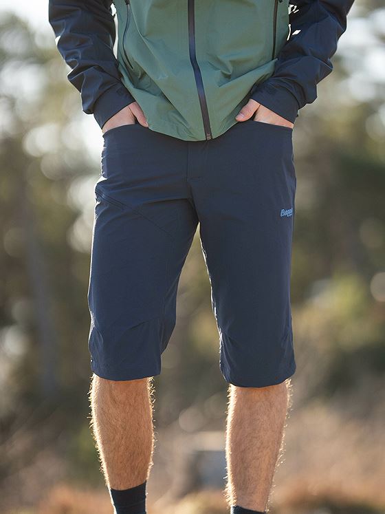 Bergans Vandre Light Softshell Long Shorts Men Navy