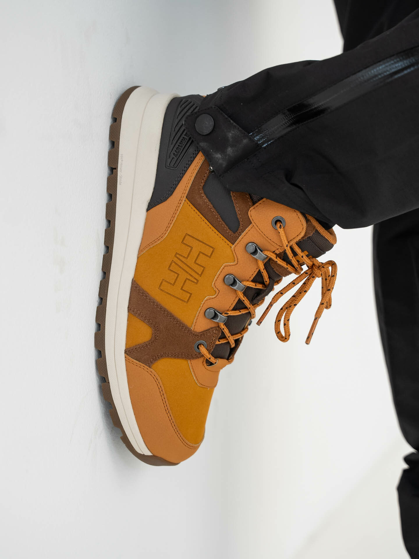 Helly Hansen Bottes Ranger Lv Lifestyle Homme, Tige de maïs de blé au miel, 41 EU Helly Hansen Bottes Ranger Lv Lifestyle Homme, Tige de maïs de blé au miel, 41 EU